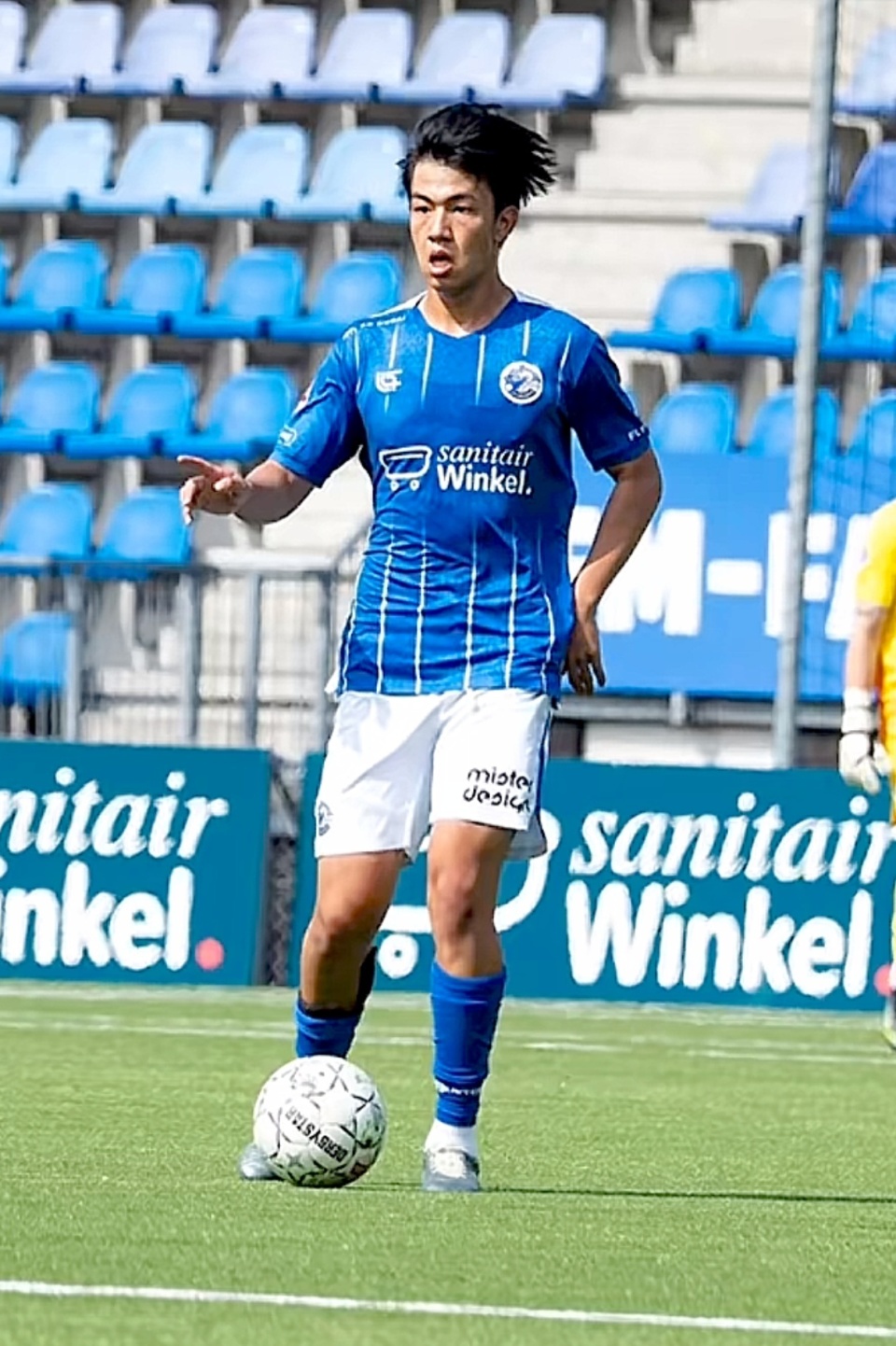 当大多数观, 乙联赛的成, 赛中继续闪 当大多数观, 乙联赛的成, 赛中继续闪