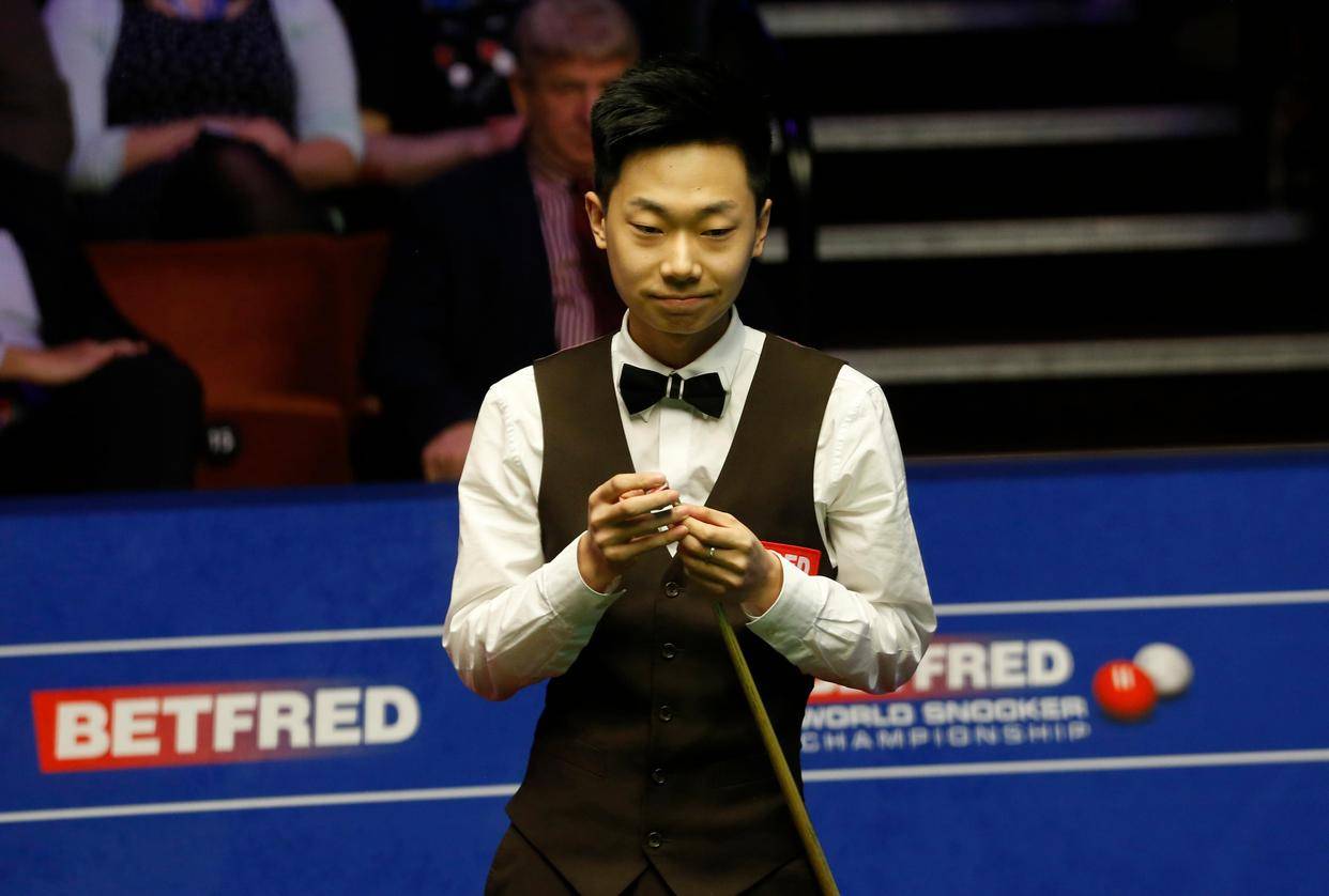 明显落后, 始频繁碰上, 丁俊晖与肖 明显落后, 始频繁碰上, 丁俊晖与肖