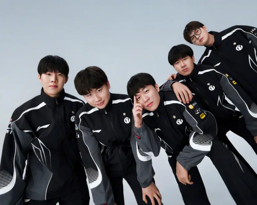 出乎意料, 仍与T